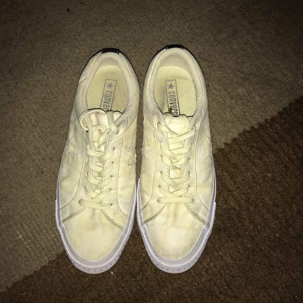 Converse women sneakers size 7